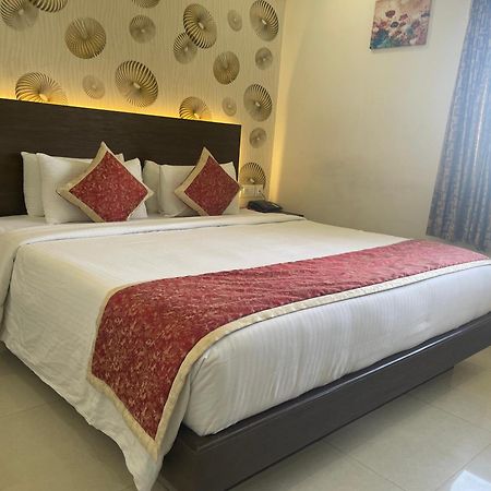 ฮอลิเดย์ เรซิเดนซี Hotel โคอิมบาทอร์ ภายนอก รูปภาพ