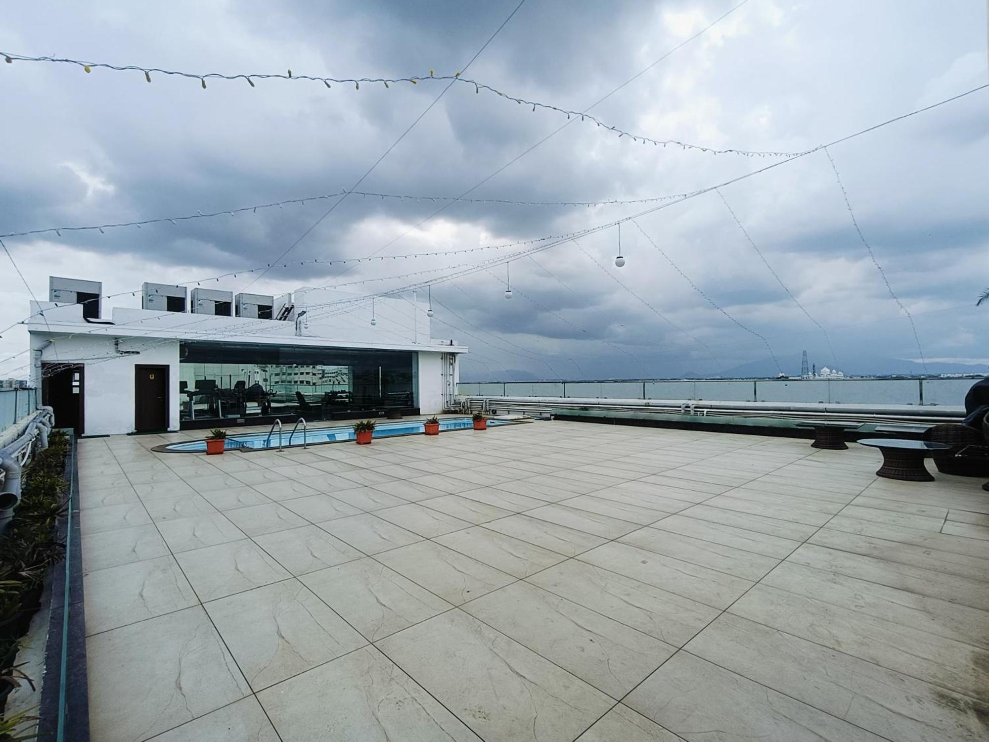ฮอลิเดย์ เรซิเดนซี Hotel โคอิมบาทอร์ ภายนอก รูปภาพ