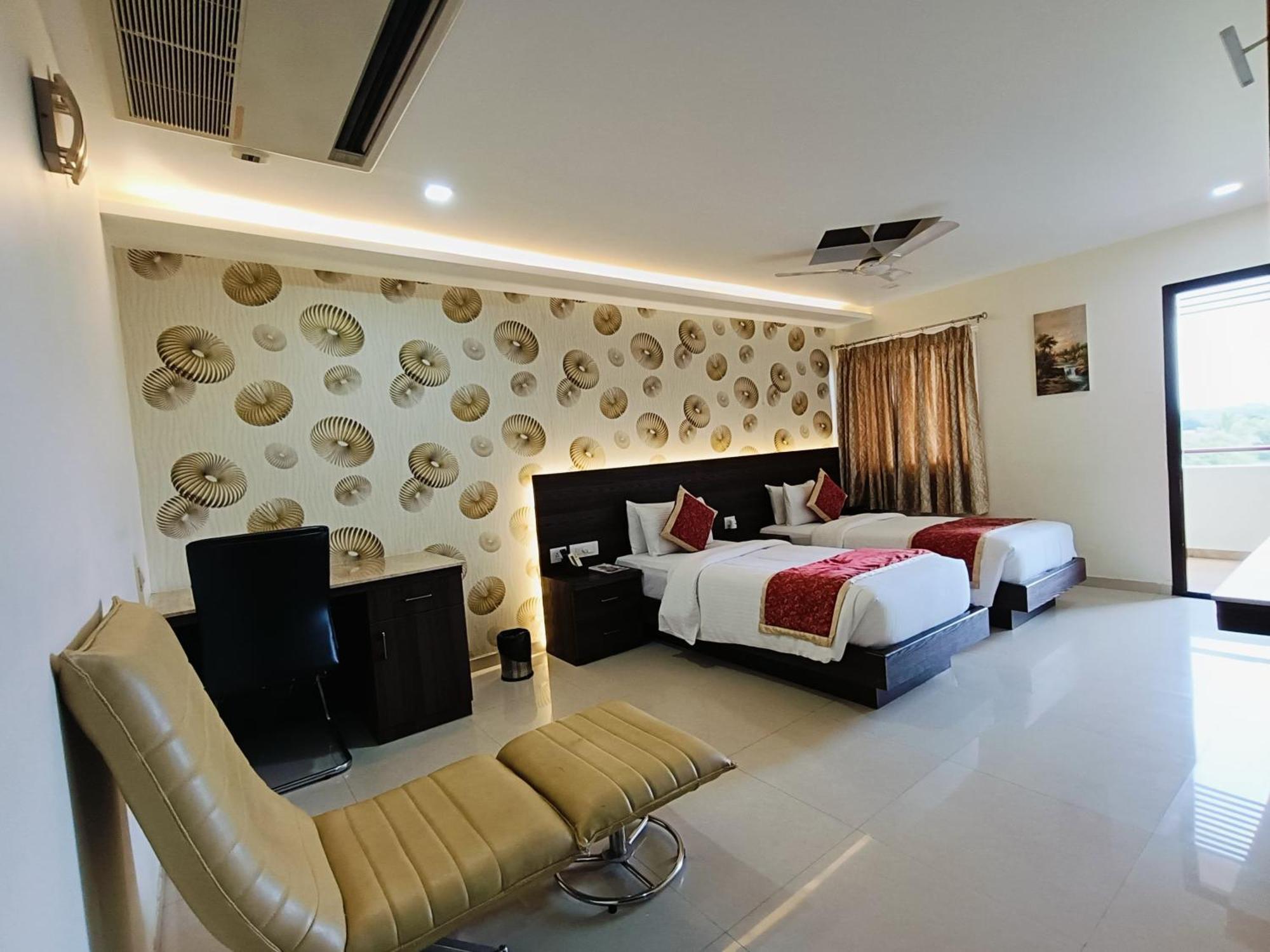 ฮอลิเดย์ เรซิเดนซี Hotel โคอิมบาทอร์ ภายนอก รูปภาพ